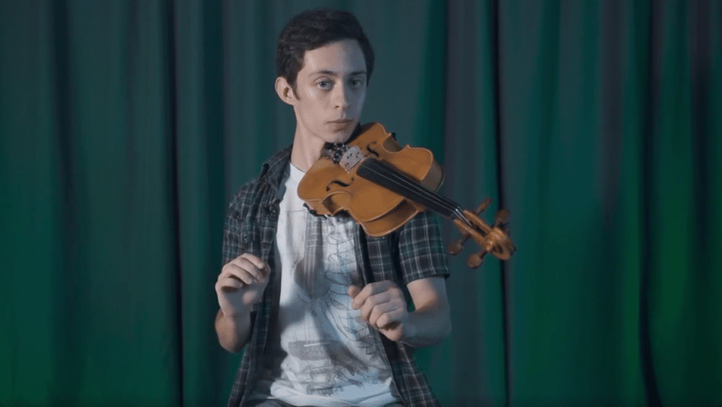 Como segurar o violino - Caio Filipe Planeta Música